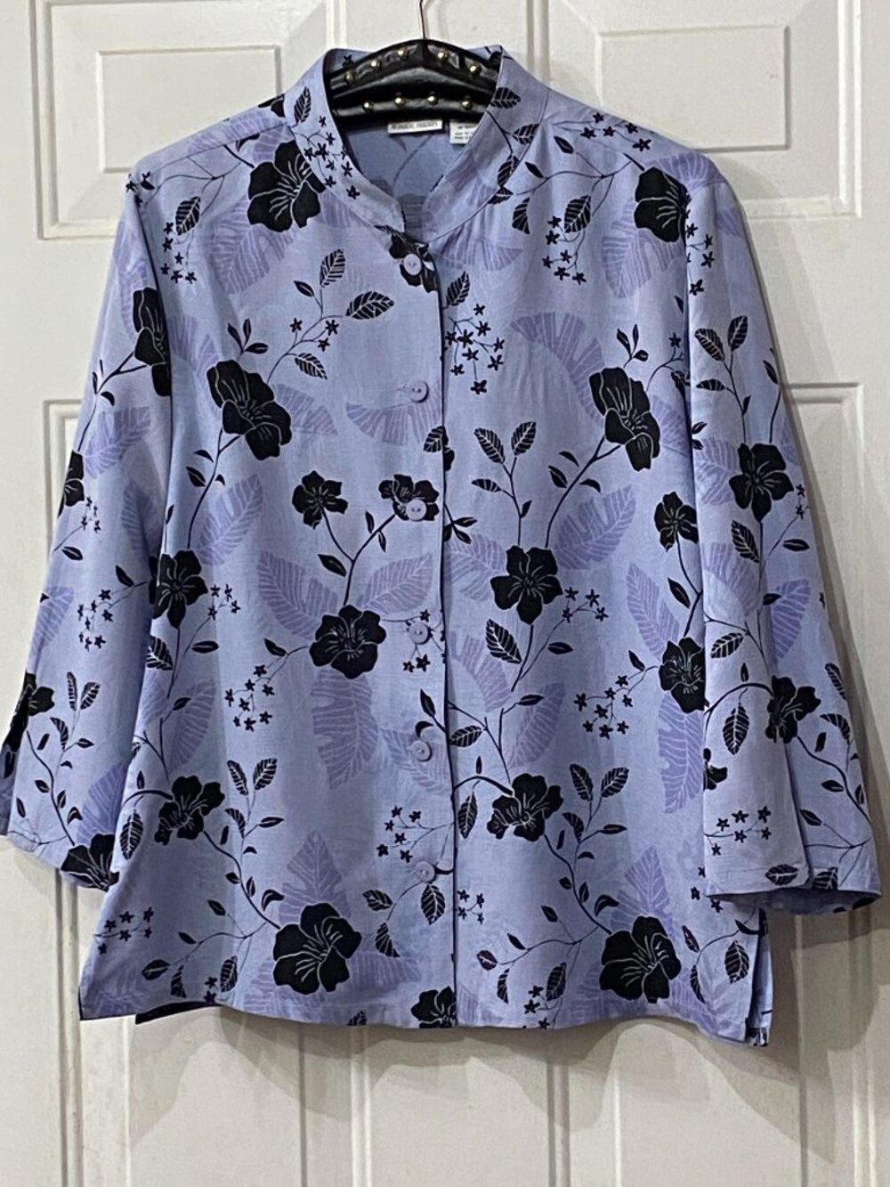 NTCO Nomadic Traders Silk Sz M Blouse Button Up 3/4 Sleeve Lavender/Black Floral